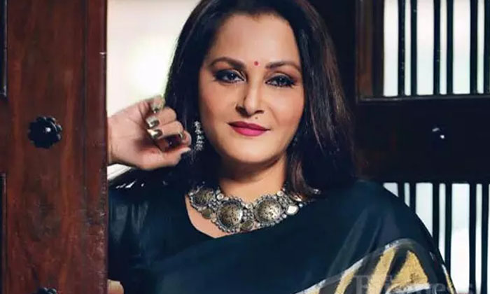  Jayaprada Into Brs Competition From Which State Means-TeluguStop.com