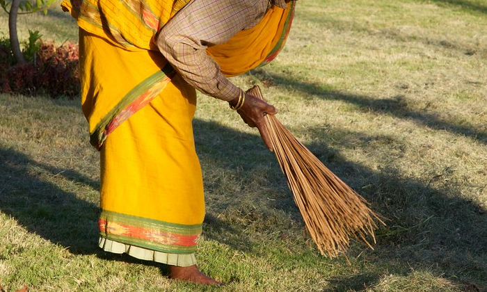 Telugu Jharkhand, Streetsumitra, Sumithra Devi, Sweeper, Sweepersumitra-Latest N