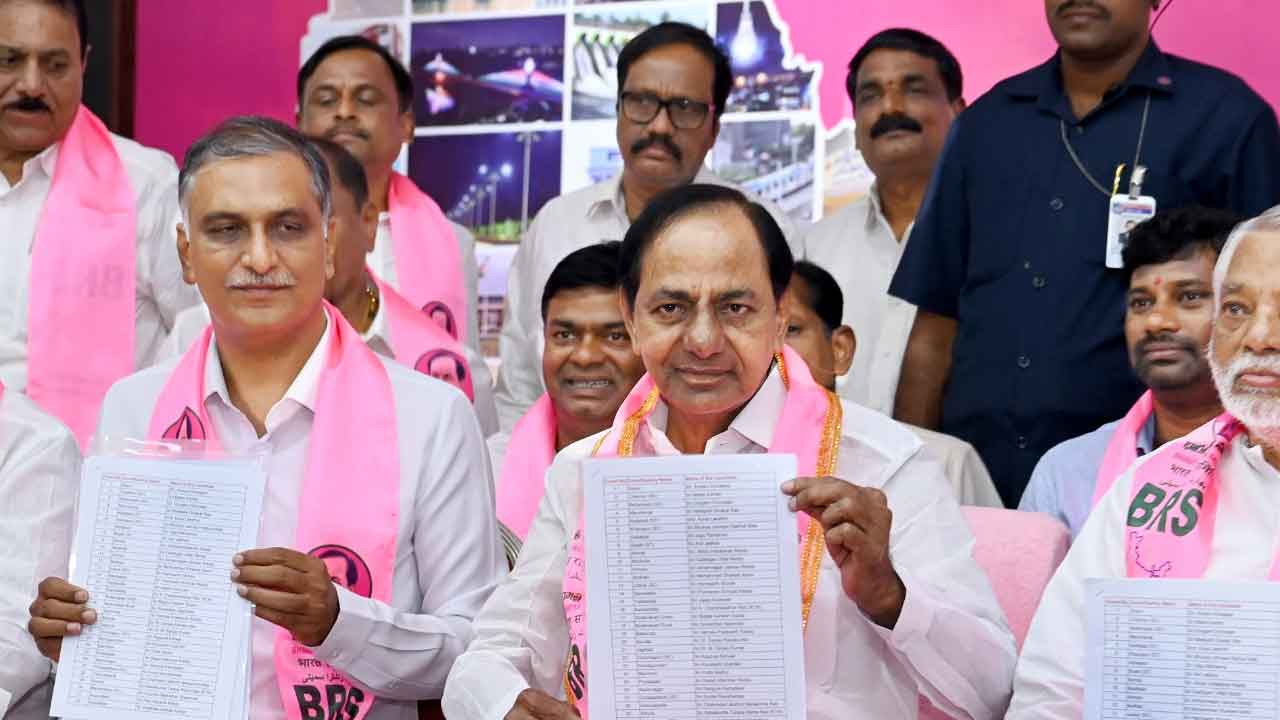  Brs Releases First List Of Poll Candidates, Kcr To Contest On Two Seats-TeluguStop.com