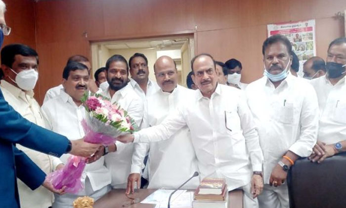 Telugu Brs Mlc, Chevella, Etela Rajendar, Patnammahender, Telangana-Politics