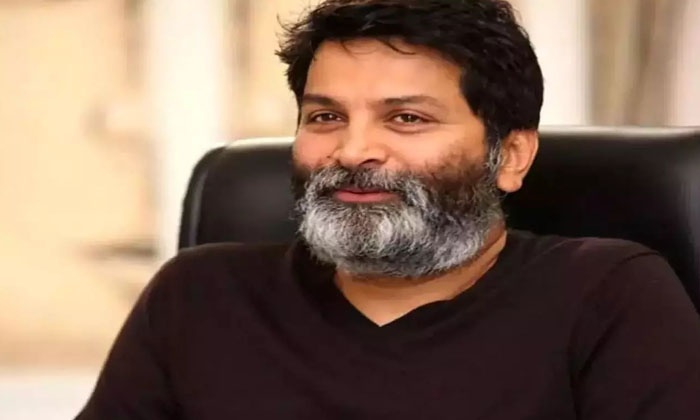  Pawan Fans On Trivikram.. Some Like This.. Some Like This, Pawan Kalyan, Trivikr-TeluguStop.com