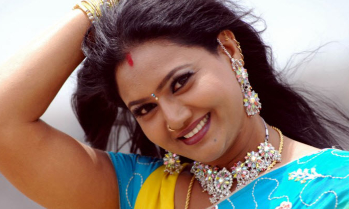 Telugu Actress Raksha, Offers, Nachavule, Pedarayudu, Ravibabu, Tollywood-Movie