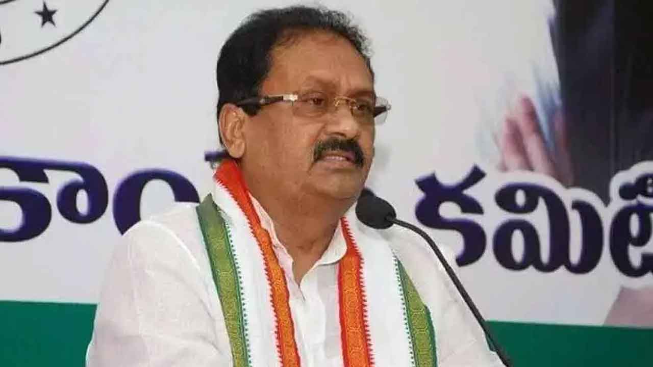  Kcr Will Suffer Substantial Defeat In Kamareddy : Shabbir Ali-TeluguStop.com