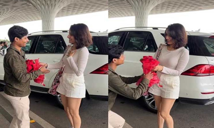  A Netizen Proposed To The Heroine With A Flower Bouquet, Shraddha Kapoor , Saho-TeluguStop.com