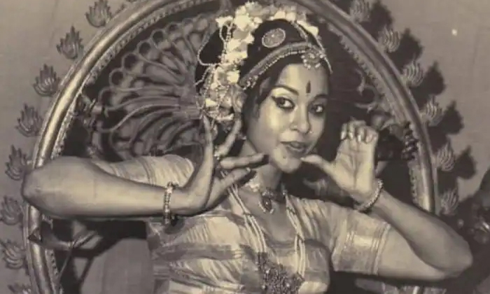 Singapore Famed Bharatanatyam Dancer Rathi Karthigesu Dies At 87 Details, Singap Singapore Famed Bharatanatyam Dancer Rathi Karthigesu Dies At 87 Details, Singap-TeluguStop.com