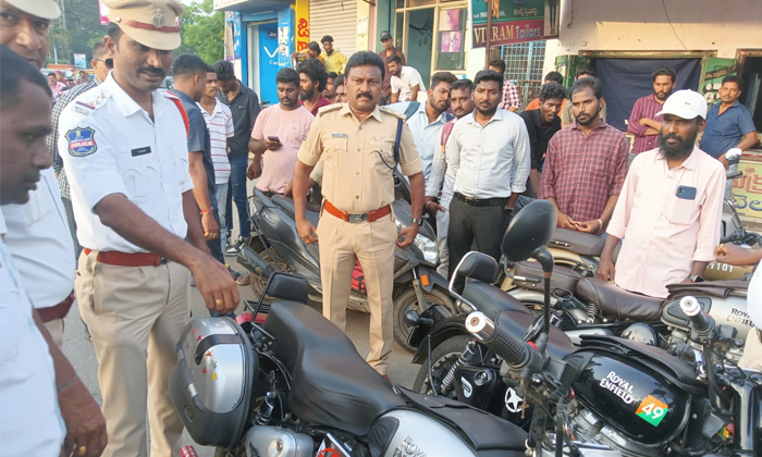  Special Drive On Vehicles Fitted With Special Silencers Traffic Acp Sarangapani,-TeluguStop.com