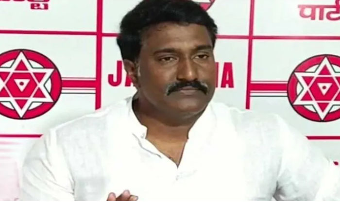  The Cm Is Trying To Stop The Varahi Yatra Mahesh Is Gone , Varahi Yatra, Mahesh,-TeluguStop.com