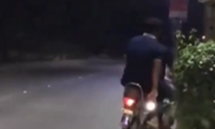  Viral Look At The Idea That The Signal Light Is Not Working For The Cart , Bike,-TeluguStop.com