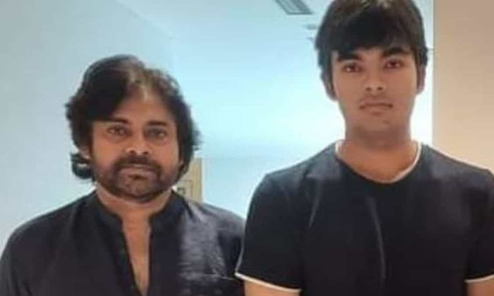  Pawan Kalyan Son Akira Nandan Movie Entry , Pawan Kalyan ,akira Nandan , Tollywo-TeluguStop.com