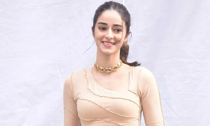  Chunky Panday Ananya Panday Aditya Roy Kapurs Dating Rumours-TeluguStop.com