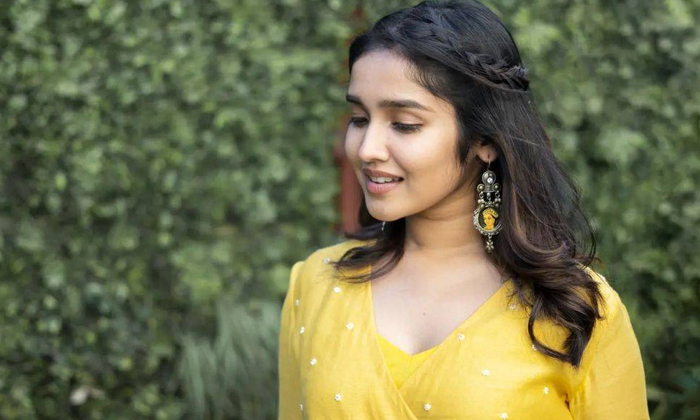 Telugu Anikha Surendar, Anikhasurendar, Butta Bomma, Ennai Arindal, Manjera Kera