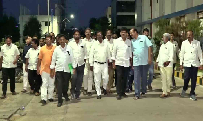  Ap Electricity Employees Protest Ap Power Employees, Ap Electricity Employees ,-TeluguStop.com