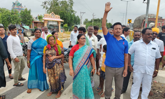  Chilakamarri Village People Protest Against Gudipalli Mandal, Chilakamarri Villa-TeluguStop.com