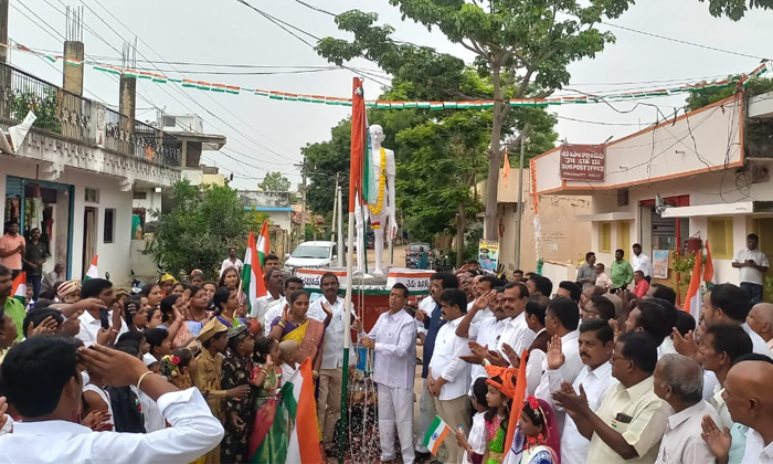  Independance Day Grandly Celebrated At Ellareddy Peta Mandal, Independance Day ,-TeluguStop.com