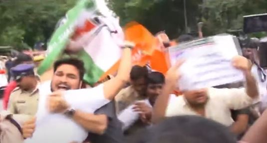  Tension In Telangana Assembly-TeluguStop.com