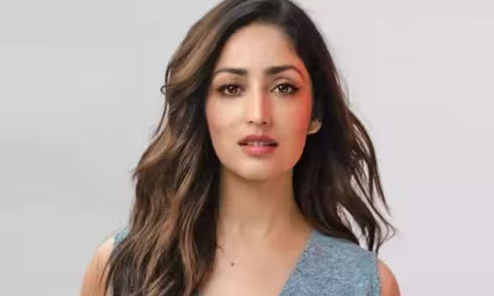  Famous Actress Yami Gautam Comments Goes Viral In Social Media Details , Yami G-TeluguStop.com