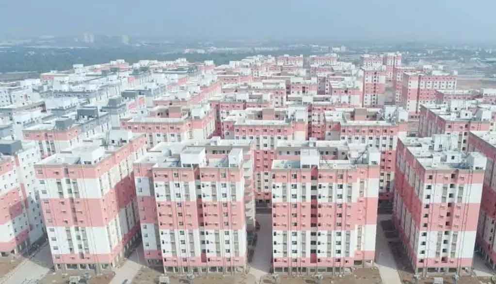 Telangana : Govt Distributes Over 11,000 2bhks To Beneficiaries Telangana : Govt Distributes Over 11,000 2bhks To Beneficiaries-TeluguStop.com