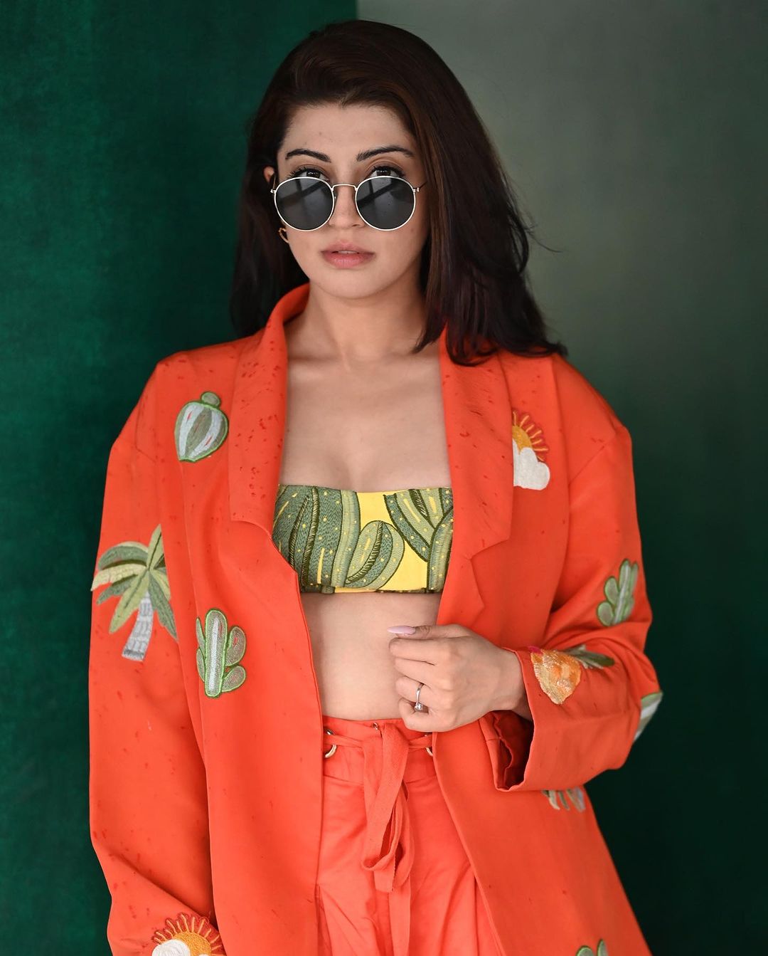 pranitha subhash ailesi