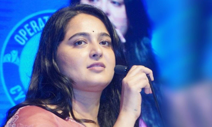  Anushka Truns Lucky Actress To Uv Creations , Uv Creations , Anushka, Miss Shett-TeluguStop.com