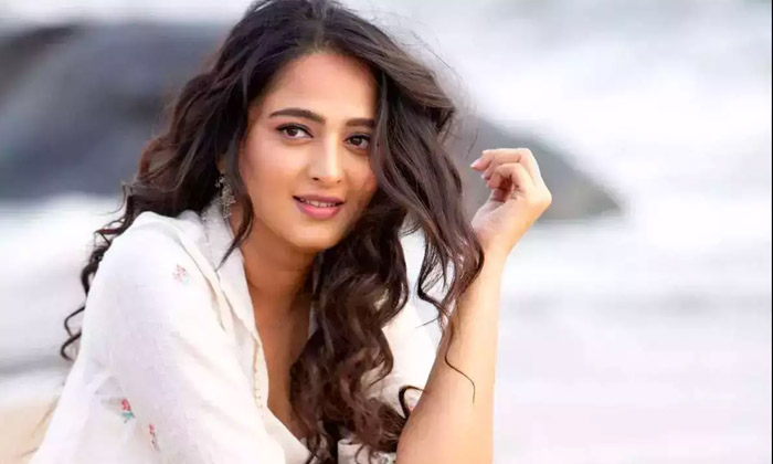 Telugu Anushka Shetty, Chiranjeevi, Uv-Movie