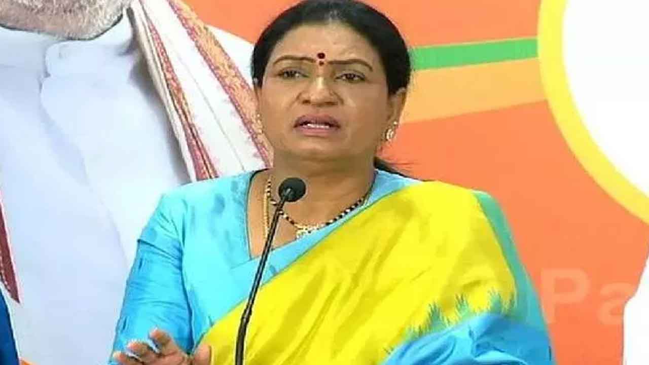  Congress Deceiving Telangana Public In The Name Of Six Guarantees : Dk Aruna-TeluguStop.com