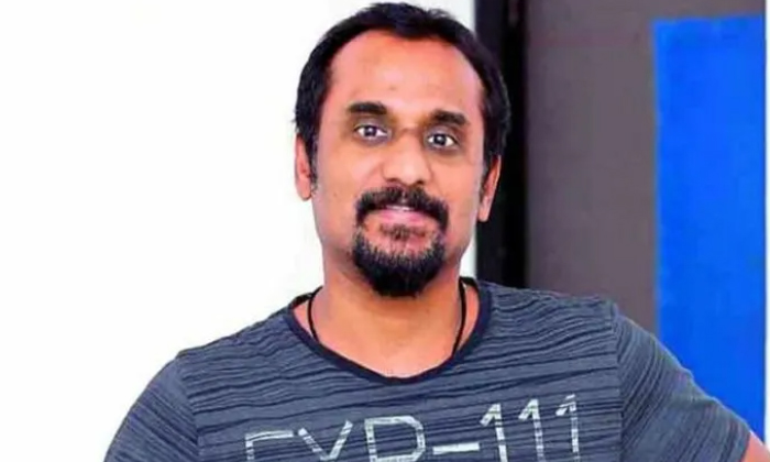  Devakatta, Who Is Working On A Film With Power Star, Devakatta , Directors, Pras-TeluguStop.com