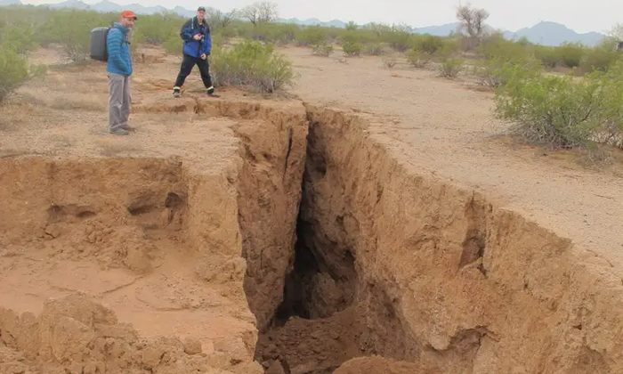  Giant Cracks Open Up Across The Us Scientists Warn Its A Crisis Details, Groundw-TeluguStop.com