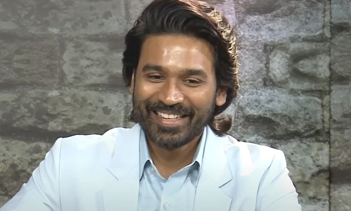  Dhanush : నా గర్ల్ ఫ్రెండ్ వల్ల చదువ-TeluguStop.com