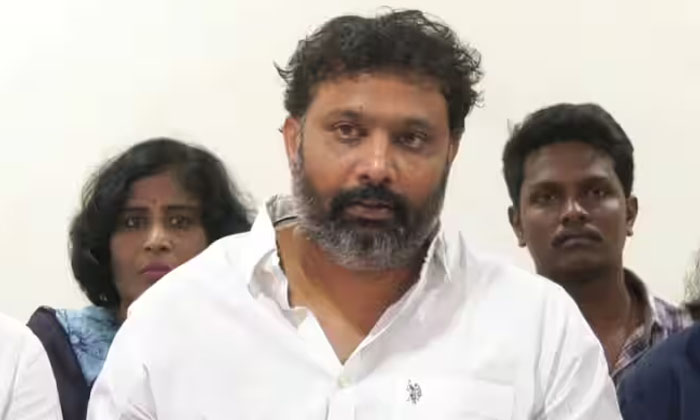  Is The Ttd Surveillance Department Losing Sleep: Janasena In-charge Kiran Royal-TeluguStop.com