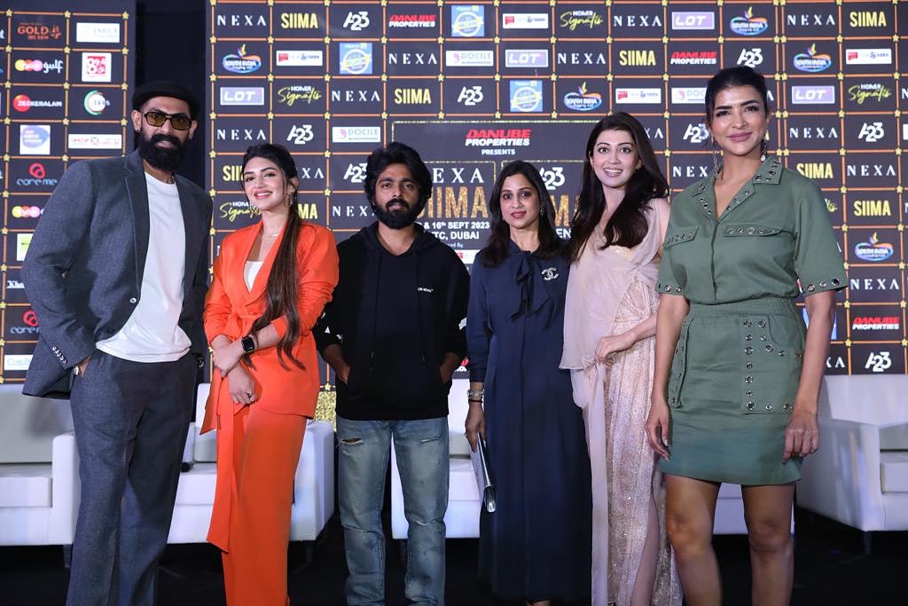  Lakshmi Manchu’s Stunning Look Steals The Spotlight At Siima 2023, Pics In-TeluguStop.com