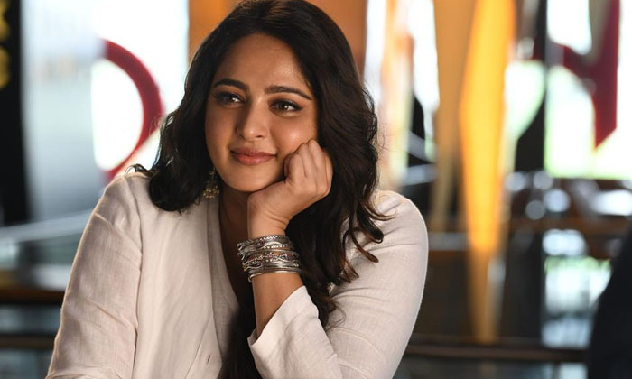  Anushka Shetty Has Finally Given Clarity On Marriage, Miss Shetty Mister Polishe-TeluguStop.com