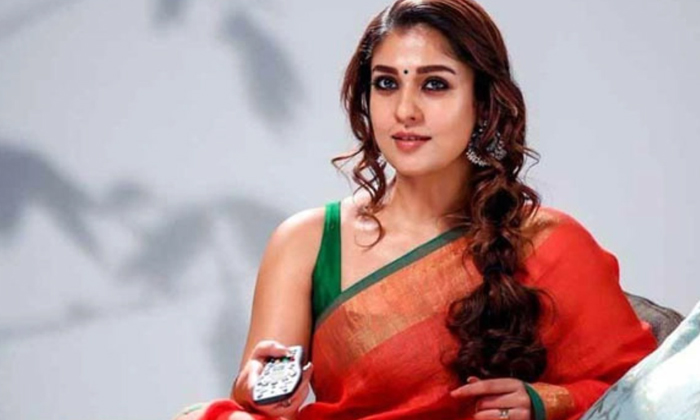  Heroine Nayanathara Rejects Pawan Kalyan Vakeel Saab Movie-TeluguStop.com