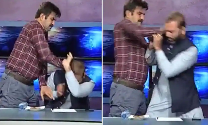  Pml-n And Pti Leaders Exchange Slaps And Kicks On Live Tv During Heated Debate D-TeluguStop.com