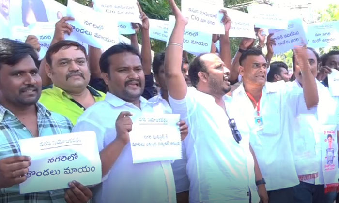  Innovative Protest By Nagari Janasena Party Leaders , Pawan Kalyan , Nagari , J-TeluguStop.com