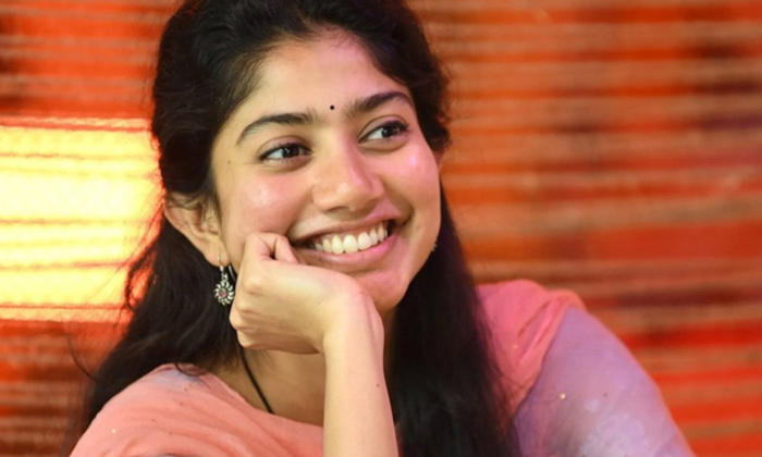  Sai Pallavi About Money Importance-TeluguStop.com