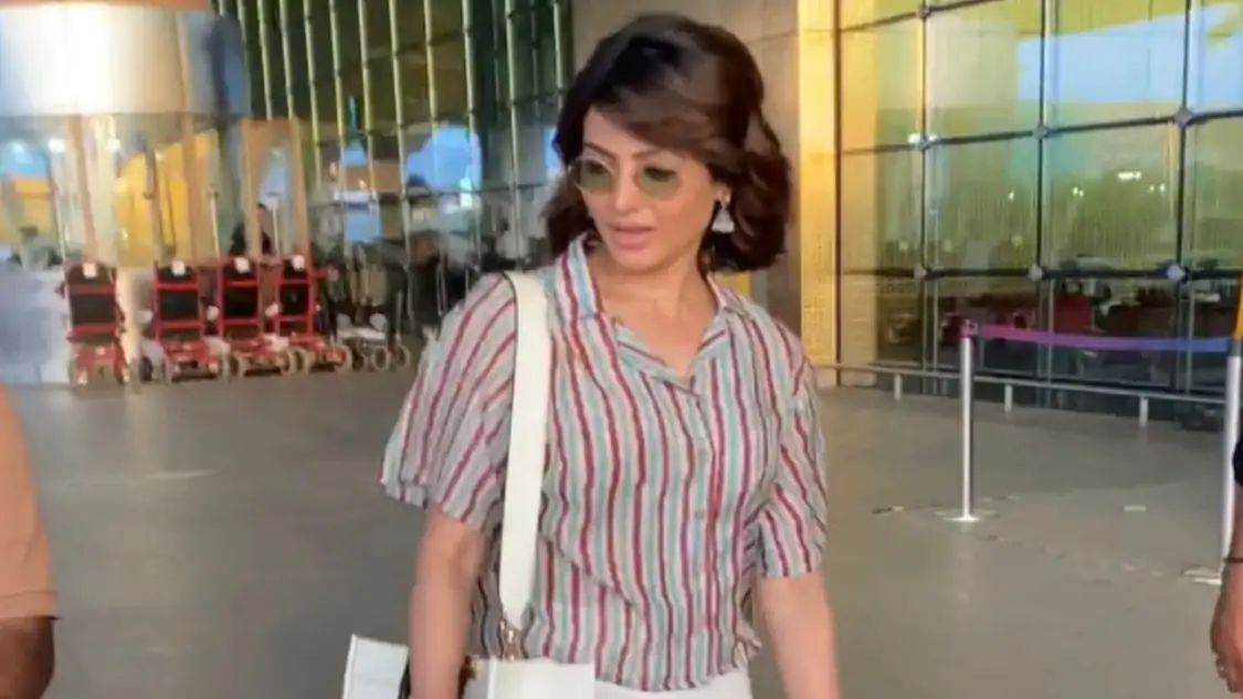  Samantha Ruth Prabhu Spotted At Mumbai Airport With Stylish Rs 2 Lac Fendi Tote,-TeluguStop.com