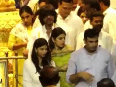  Shah Rukh Khan’s Visit To Tirupati Before ‘jawan’ Release Goes-TeluguStop.com