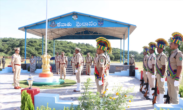 Telangana National Integration Day At 17th Police Battalion Office Sardapur, Tel Telangana National Integration Day At 17th Police Battalion Office Sardapur, Tel-TeluguStop.com