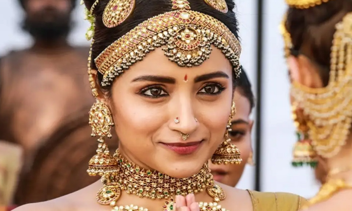 Telugu Actress Trisha, Malayalam, Ponniyan Selvan, Trisha, Varsham, Varun Maniya