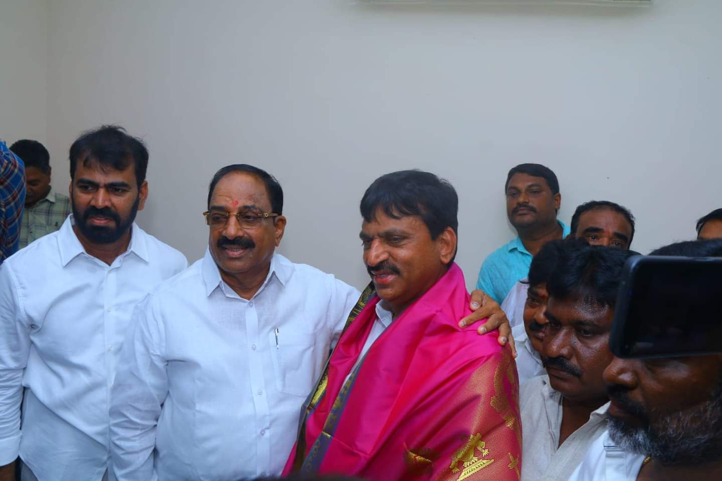  Ponguleti Had A Crucial Meeting With Former Minister Thummala-TeluguStop.com