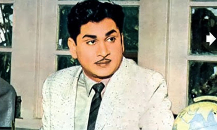  Why Savitri Didnt Get Help From Star Heros-TeluguStop.com