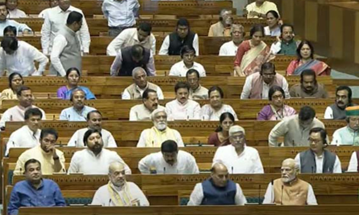  Historic Women Reservation Bill Approved In Lok Sabha, Women Reservation Bill, L-TeluguStop.com