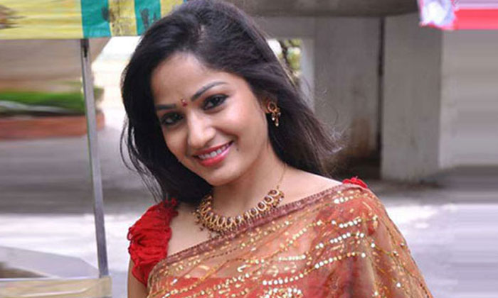 Telugu Actressmadhavi, Bigg Boss, Nachavule, Tollywood-Movie