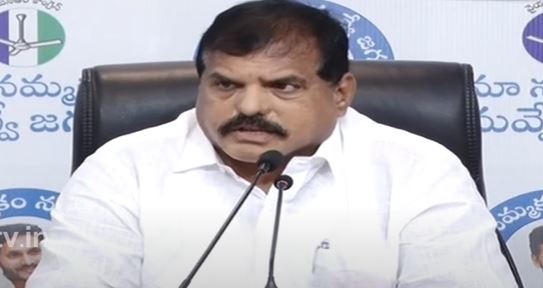  I Don't Know If Pawan Is Innocent Or Mad..: Minister Botsa-TeluguStop.com