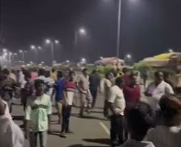  Lightning Dharnas At Midnight In Ap-TeluguStop.com