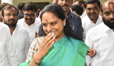  Brs Mlc Kavitha Has A Crucial Meeting With Lawyers-TeluguStop.com