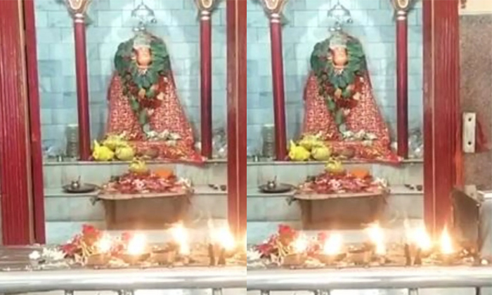  Korikoppa Hanuman Temple Where Muslim Poojari Performs Pooja Details, Korikoppa-TeluguStop.com