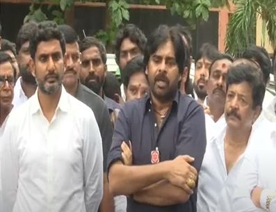  Jagan Still Has Six Months..: Pawan Kalyan-TeluguStop.com