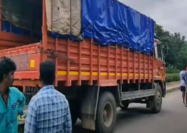  Car Accident In Rangareddy District. Students Injured-TeluguStop.com