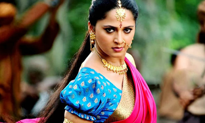  Star Heroine Anushka Top Secret Will Hurts Fan Details Inside , Anushka Shetty,-TeluguStop.com